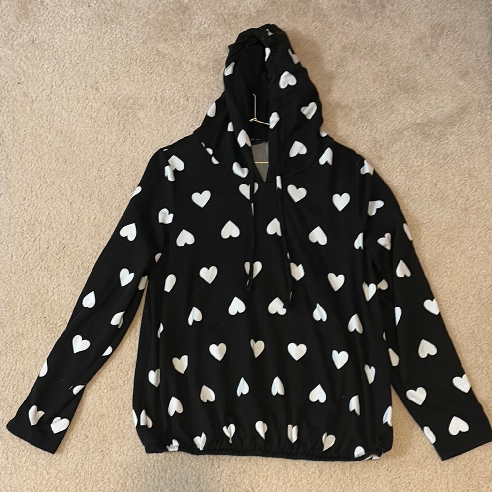 Lane Bryant Black Hoodie with White Heart Pattern So s 14/16